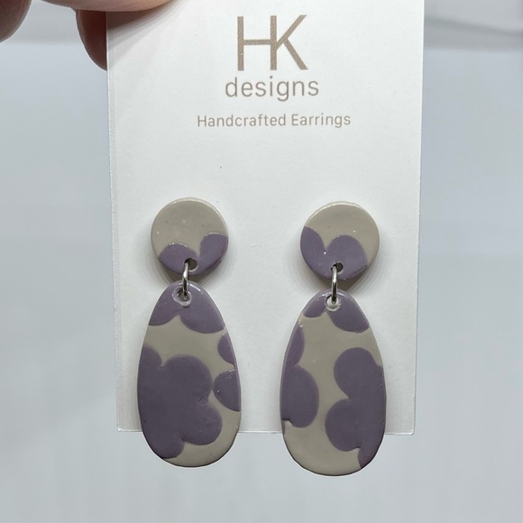 Glossy Handcrafted Earrings - Picture 9 of 12